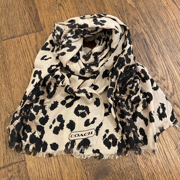 EXCELLENT Coach Leopard Print Scarf